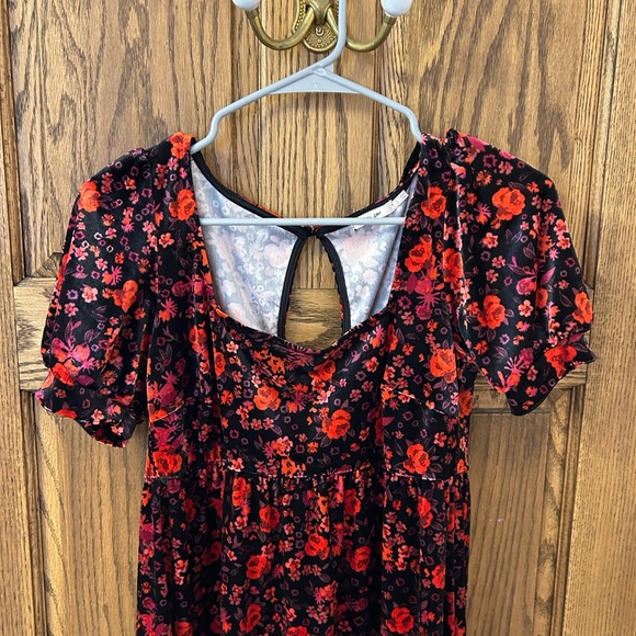 miami Francesca’s Floral Black and Red Velvet Babydoll Dress Small - Picture 2 of 9